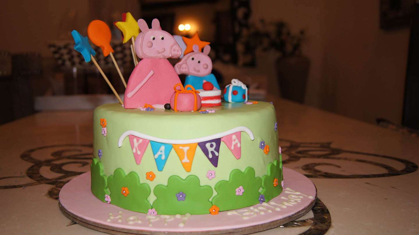 Neeru Mittal :: Peppa Pig Theme Cake